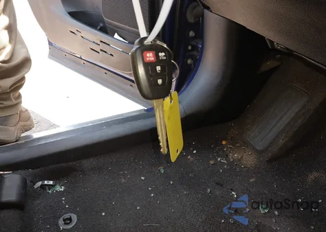 2015 Toyota Rav4 Xle from USA, damaged, VIN 2T3RFREV4FW329478